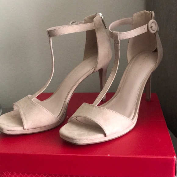 New Size 11 Nude Sandal - Picture 4 of 5